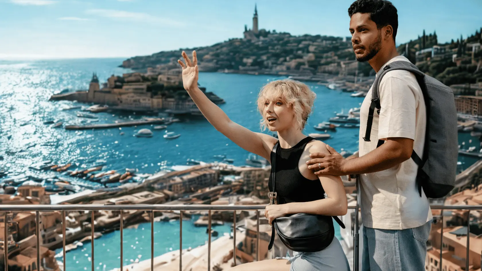 Personnes attendant un tax touristique